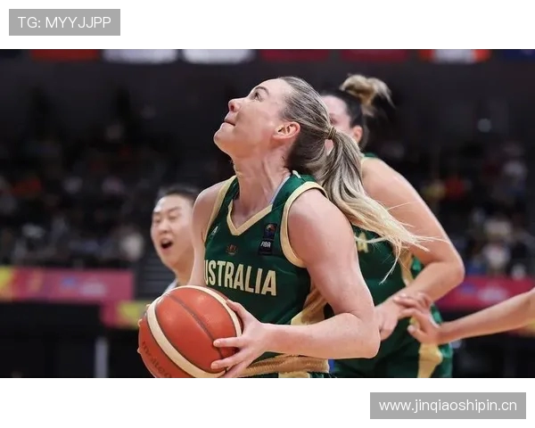 女篮球员在NCAAD1比赛中创纪录单场44分9板16抢断展现惊人实力