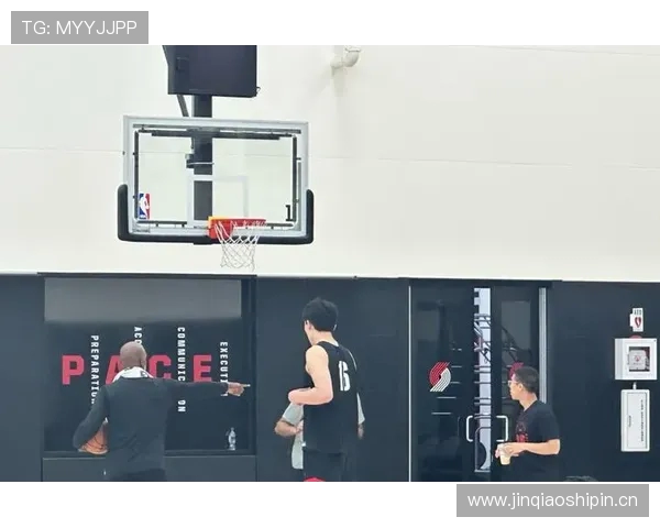 杨瀚森的活力与激情让比卢普斯赞不绝口的瞬间